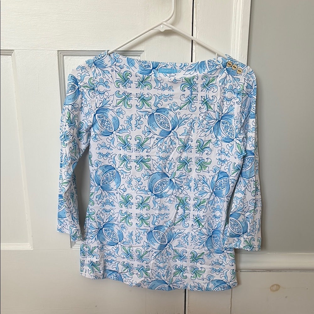 J. McLaughlin White and Blue Fitted 3/4 Sleeve Blouse